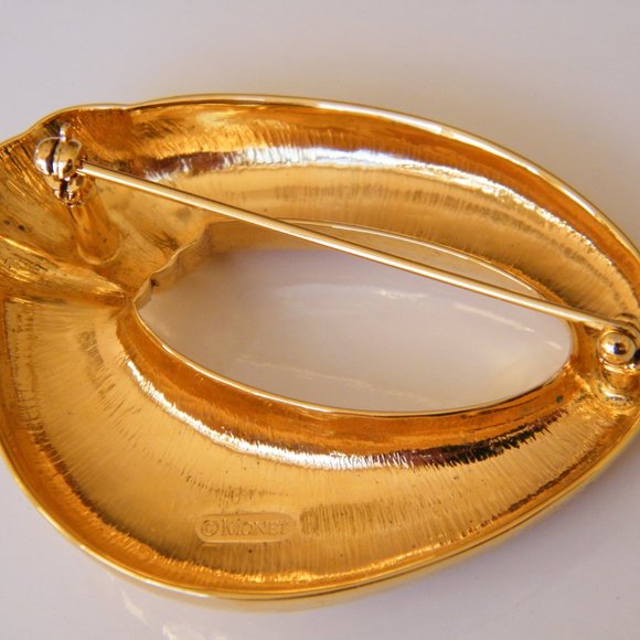 Beautiful Monet Brooch Signed Gold Plated - Picture 5 of 7